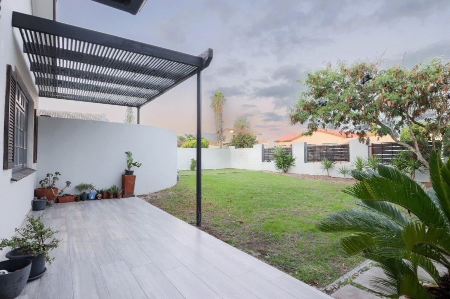 3 Bedroom Property for Sale in Bothasig Western Cape